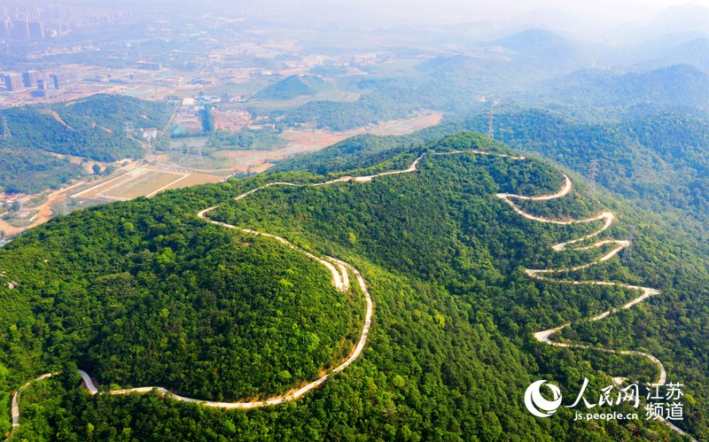 ����һ��2.8����ıPɽ·��38���B�m(x��)���� ��z