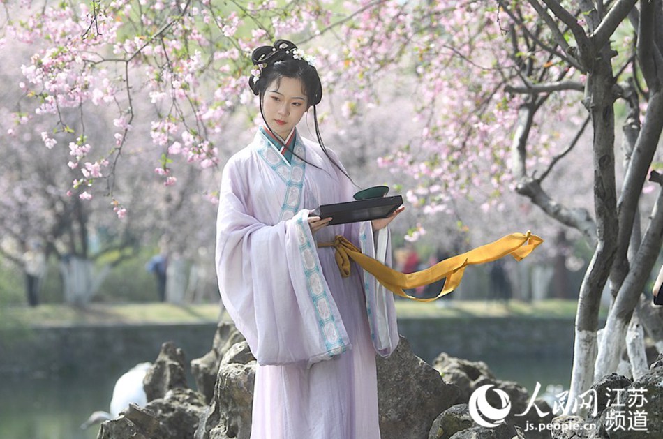 �����h���Ĺ��ﴩ���ں��Ļ��g�� �����z