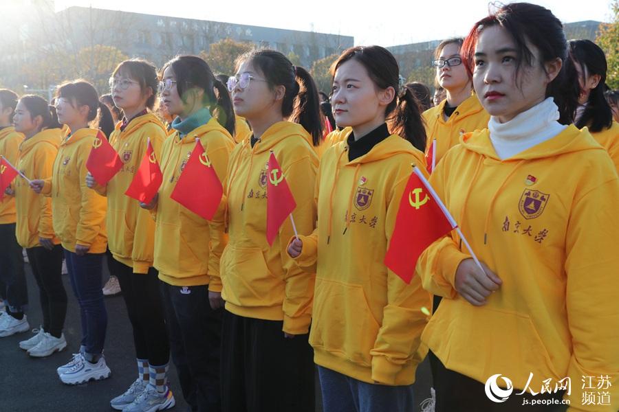 �D����(d��ng)�F(xi��n)��(ch��ng)�������E�z