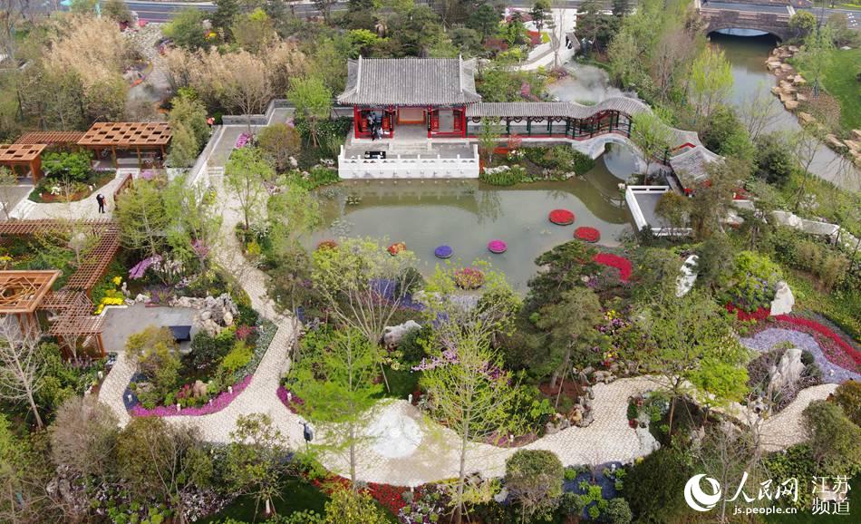 �������@�������@���ϵ����z