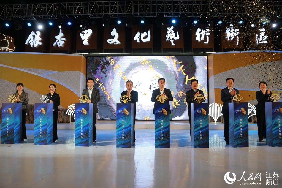 �D���Ͼ����y����Ļ�ˇ�g(sh��)���_(k��i)�փxʽ�F(xi��n)��(ch��ng)������z