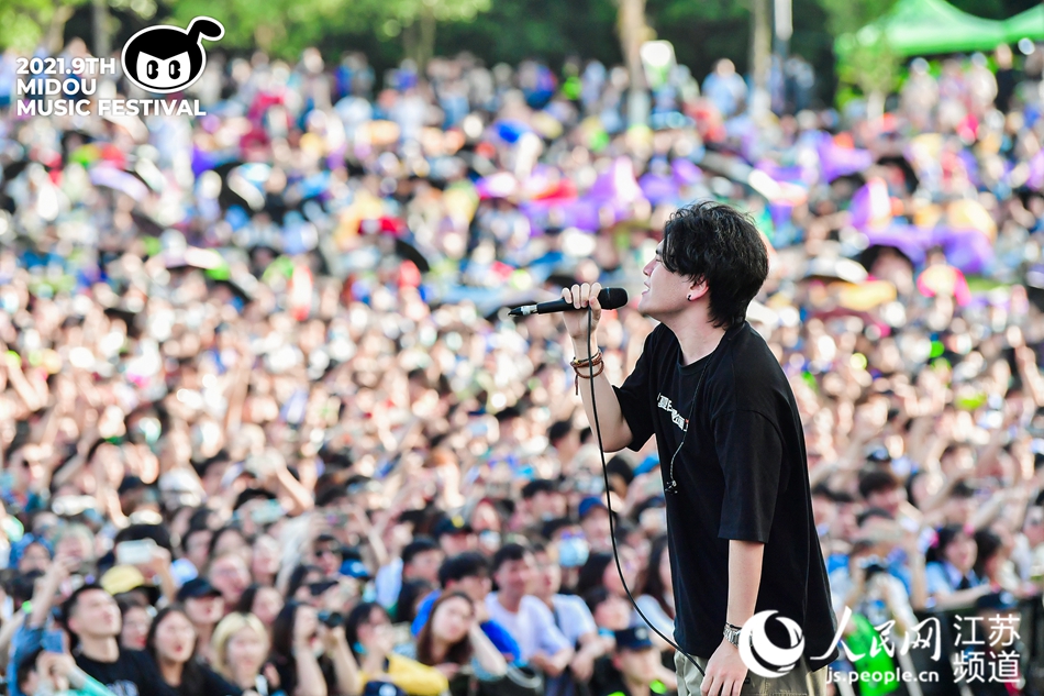 �D����(d��ng)�F(xi��n)��(ch��ng)����܎�z