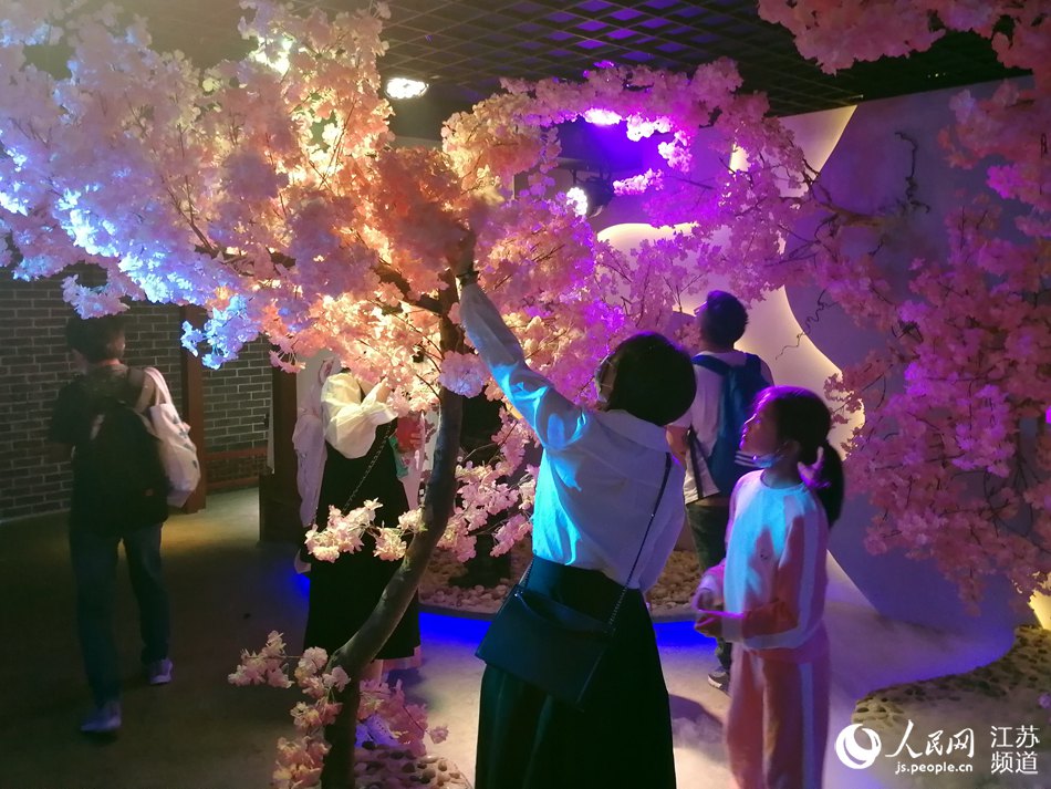 10�f�˴�������һ�������Ͼ��ǉ�ӭ�������߷������ܔz