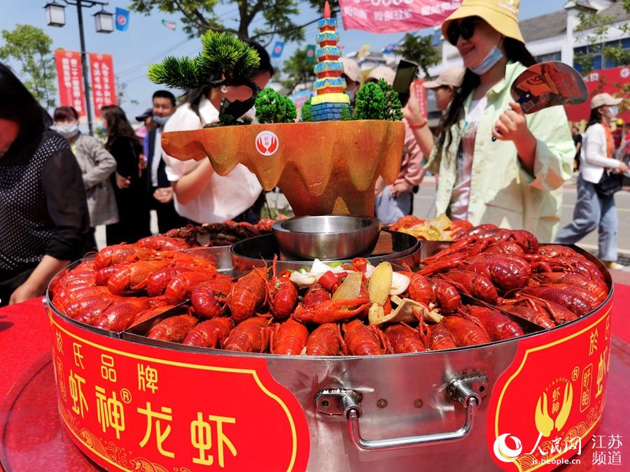 �_Ļʽ�F(xi��n)��������һ�l�����օ^(q��)��һ����M������ɫ�a(ch��n)Ʒ�ľW(w��ng)�tֱ���g���W(w��ng)�tKOL���r(n��ng)��ݸ���Ⱥ�w��ֱ���ķ�ʽ�������r(n��ng)�Є��������r(n��ng)���a(ch��n)Ʒ���_��ȫ�µġ��߳�ȥ����ͨ�����R�Բ��z