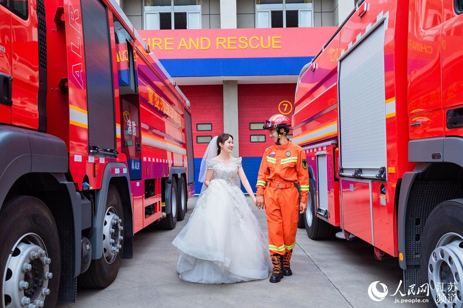 �������c����Ļ鼆�����S���i�z