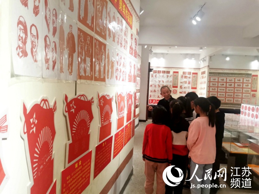 ����͢������С�W(xu��)�����v���������ļtɫ���¡��������z