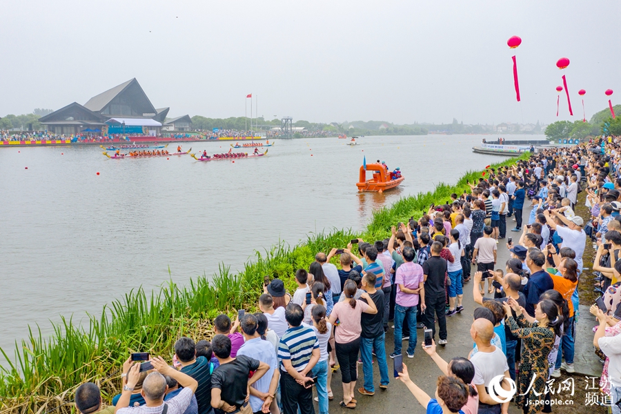 �ӵ��ɰ�վ�M���^ِ���������S�����z