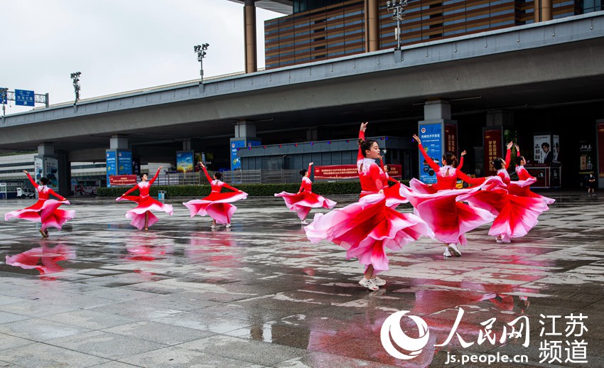 �����W�����(d��ng)�����Ͼ���վ���V��(ch��ng)���������z