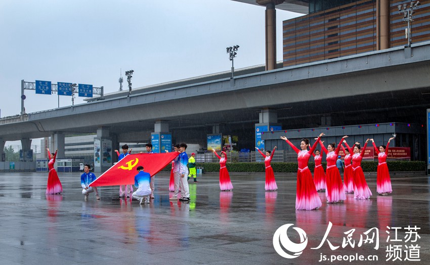 �����W����������Ͼ���վ���V�����������z