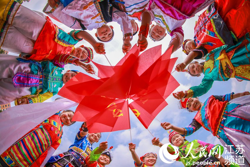 ��ӬF(xi��n)������Ц�z