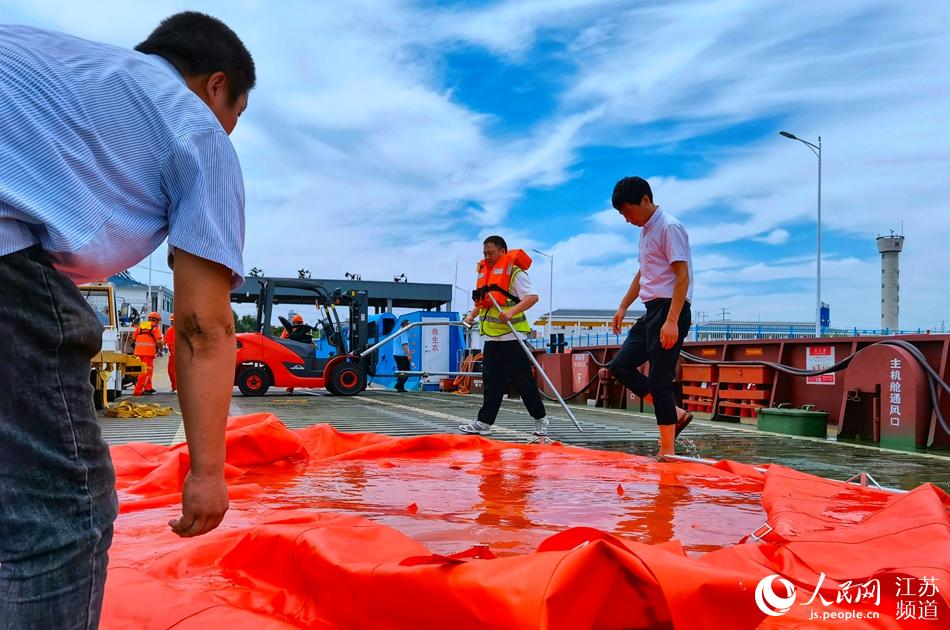 �ݾ��F(xi��n)��(ch��ng)�����񌚔z