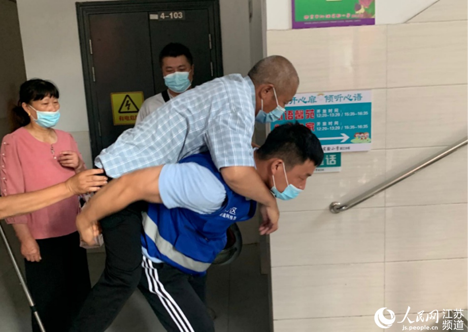 �Ͼ��ֿڅ^(q��)־Ը�߱�����g�����Ϙ�������z�y(c��)���ֿڅ^(q��)ί���������D