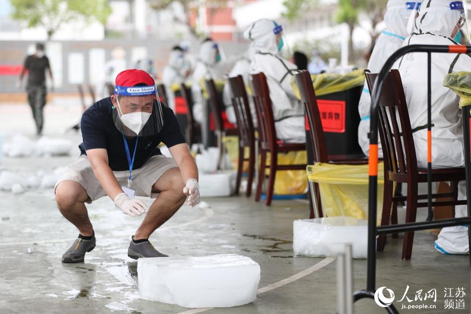 �����ˆT�\�ͱ��K���t(y��)�o�ˆT�������R���V�z