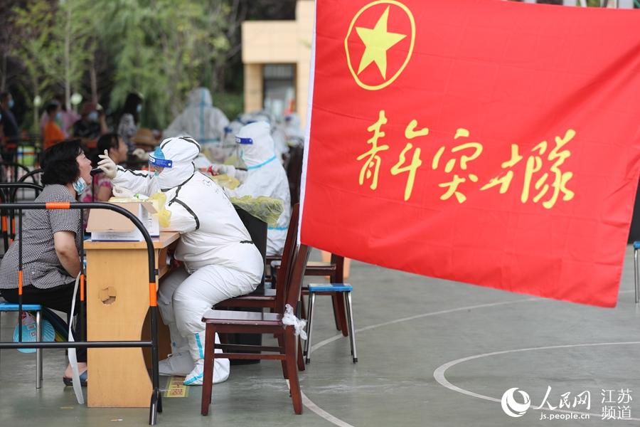 ����ͻ����ں���F(xi��n)����(zh��n)���� �R���V�z