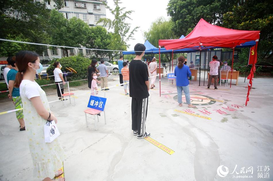 ����������꠵ȴ�������z�y���ϵ����z