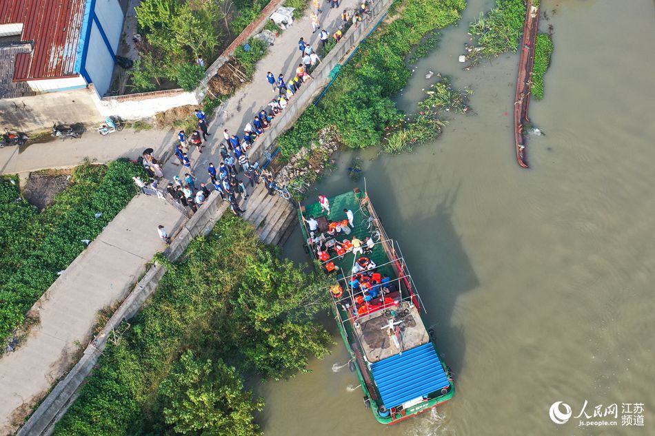 ��?sh��)ؽM�����U���R���V�z