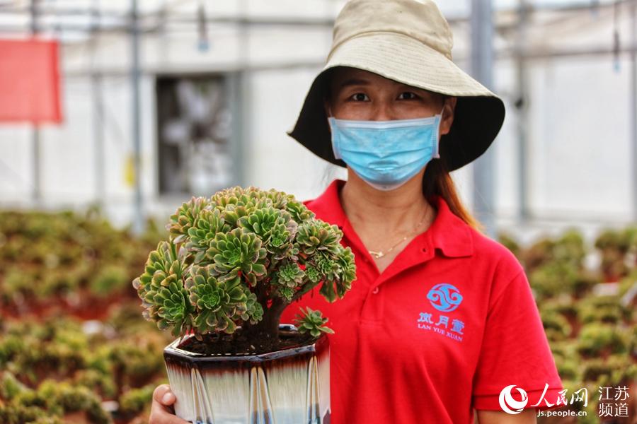 ��չ����չʾ�Լ��Įa(ch��n)Ʒ�� ����W(w��ng) �R�c�c�z