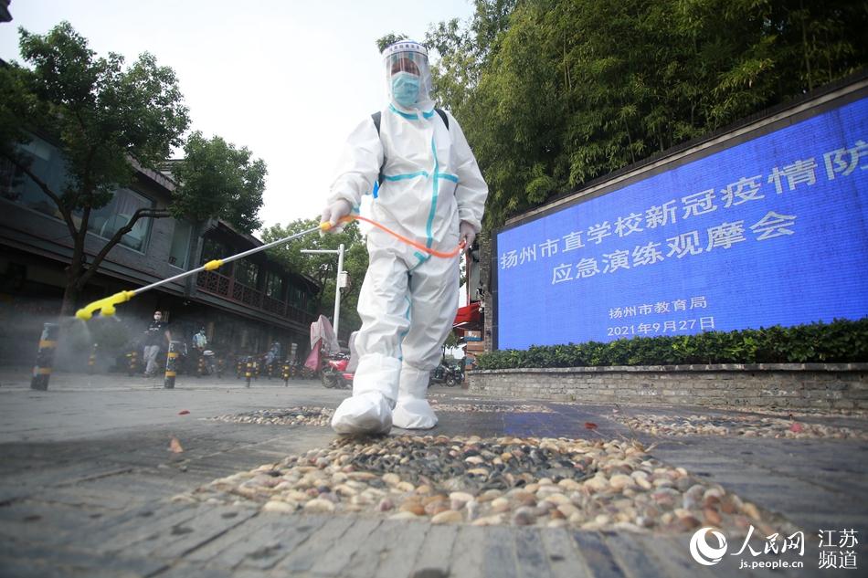 �����ˆT��У�T���M(j��n)���������ϵ����z