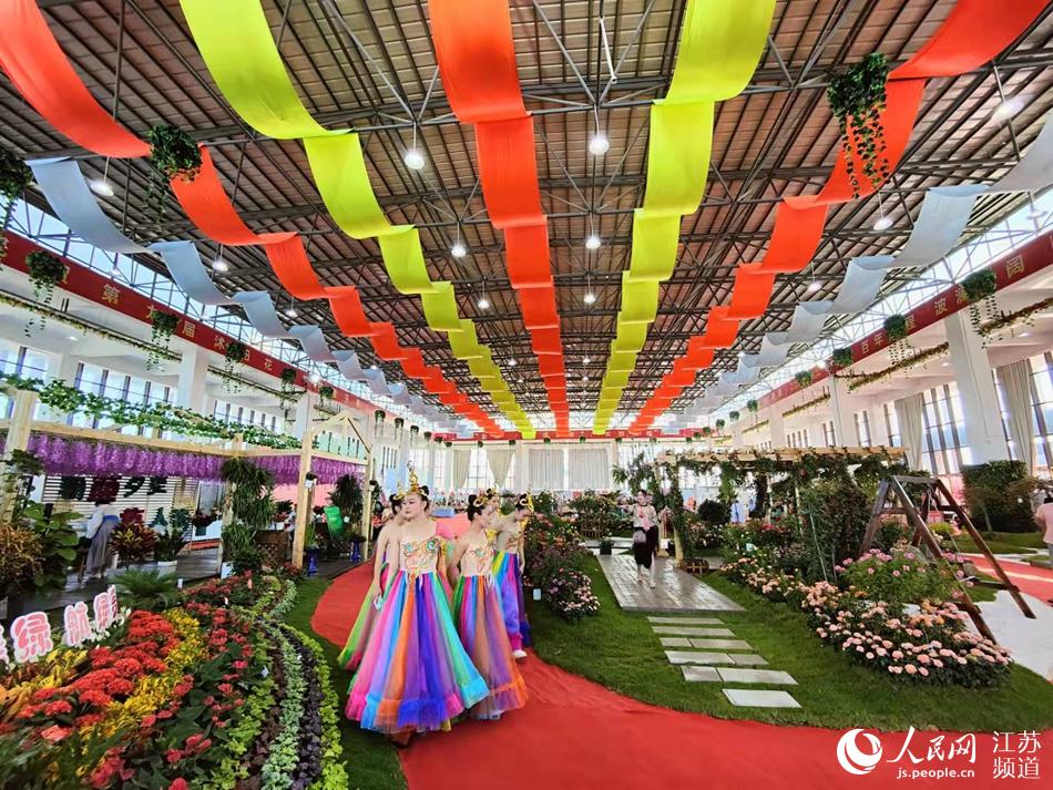 ��(ch��ng)�^����һ�£����ˆT�c��ľ�໥ӳ�r�����A���z