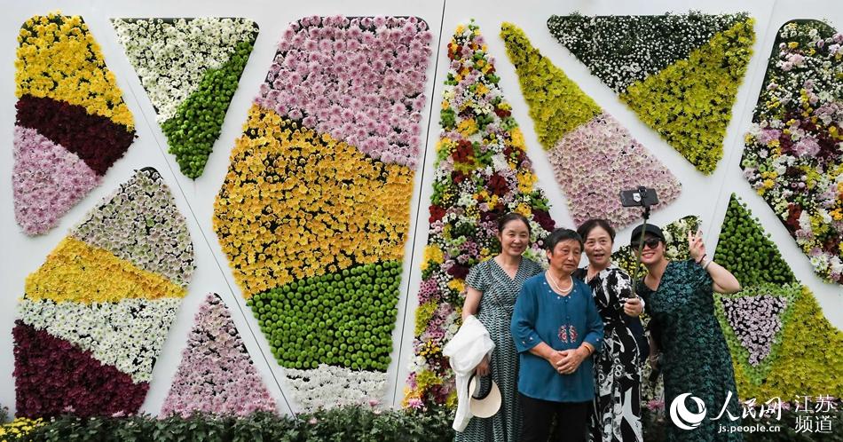 ��ɫ����ƴ�ɻ����������ο��������w����z