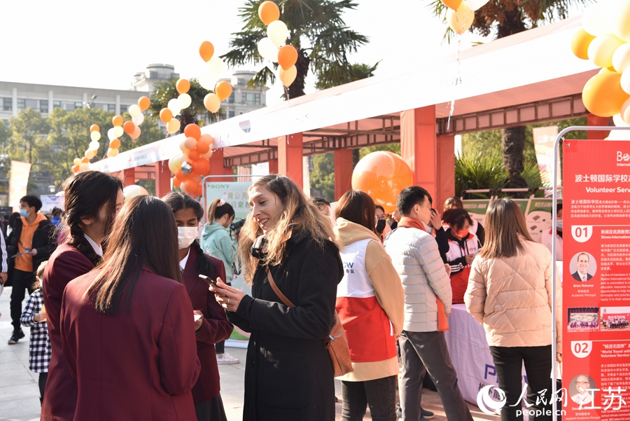 ���λ�������˲����⼮־Ը�߅��c���ޟ��z