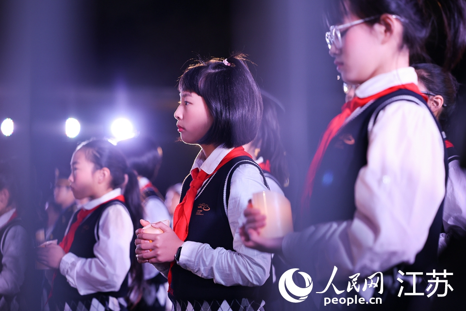 �W�������c��Ϟ�T������������������ƽ�����A��܊�Ͼ����������yͬ���o���^���D