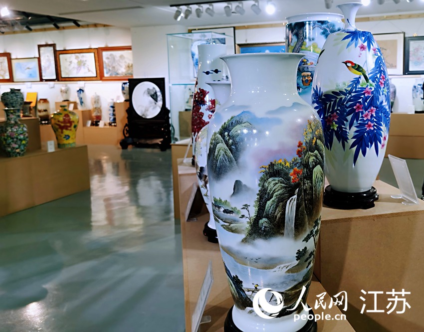 �����(zh��n)���������մɾ�Ʒ�^Ʒչ������ͨ������W(w��ng)ӛ�� ���^���z