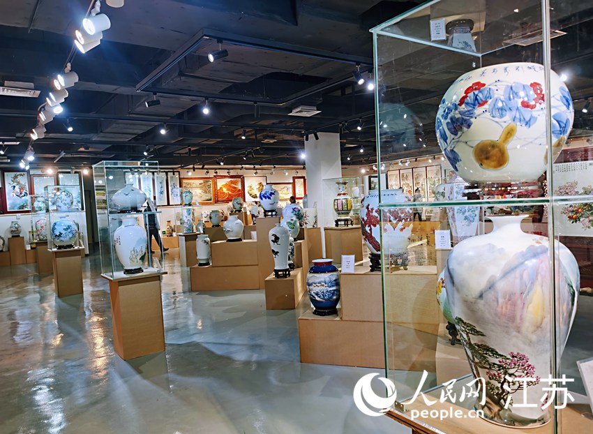 �����(zh��n)���������մɾ�Ʒ�^Ʒչ������ͨ������W(w��ng)ӛ�� ���^���z