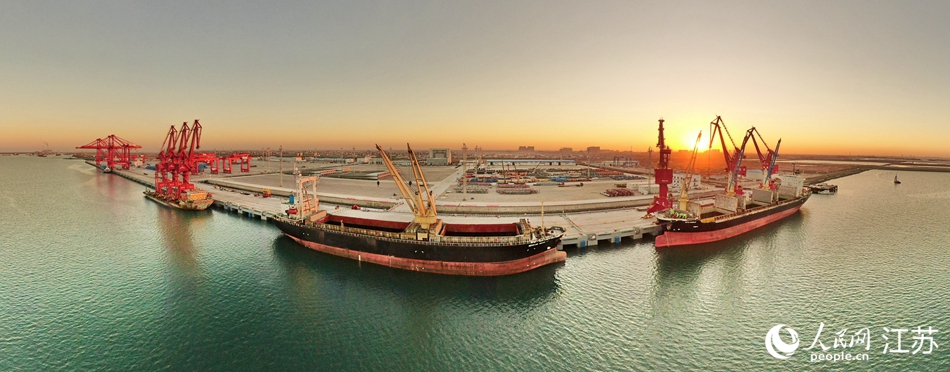 12��22�գ�ͨ�ݞ��³����څ����𲽸ۅ^(q��)10�f����ͨ�ôa�^�������S��܊�z