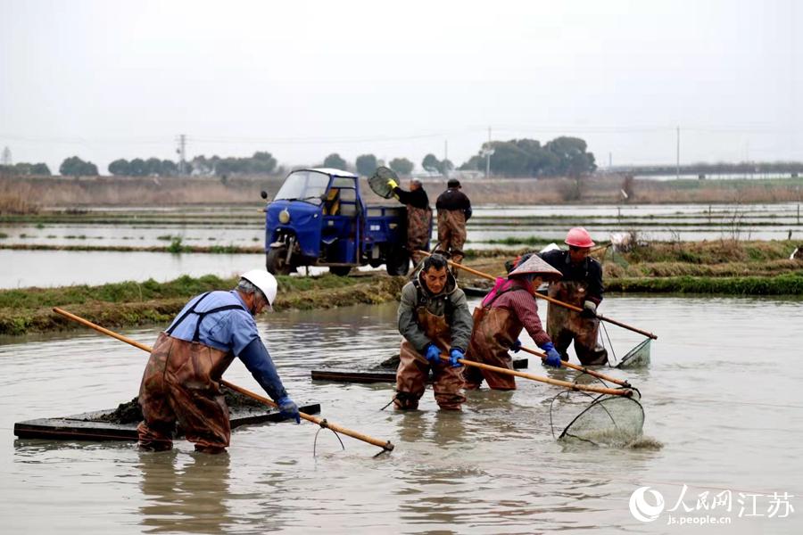 �������ڼӾo�ի@ˮ�����ˮ���Ѳ��ʂ��N���Ј����ߕ�ƽ�z