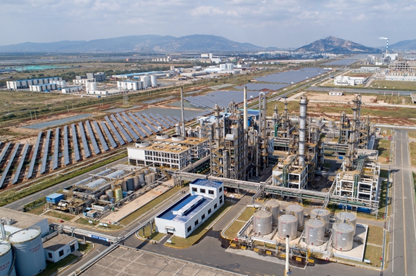 光伏項(xiàng)目助力新材料產(chǎn)業(yè)園升級(jí)換代。 連云區(qū)委宣傳部供圖