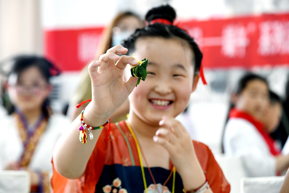 �M�܌�(sh��)�(y��n)С�W(xu��)�ČW(xu��)��չʾ�����õ�С���������ׂ}(c��ng)�z