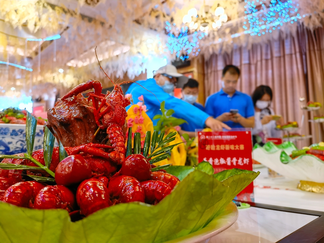 �������r��ζ��ِ����ɫС���r��ʳ���_PK������W(w��ng) �R�Բ��z