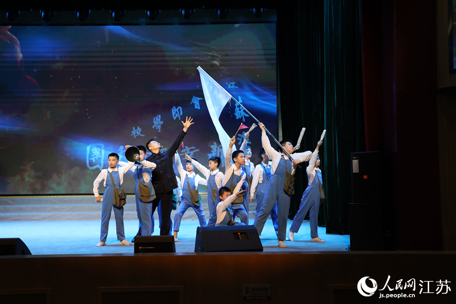 ��������p�Z�W(xu��)У���ݡ��vʷ�c���졷�����ɔz