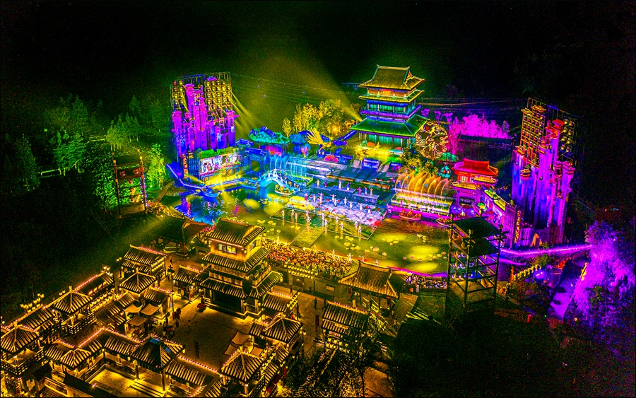 《天仙緣》實(shí)景演出現(xiàn)場(chǎng)全景。