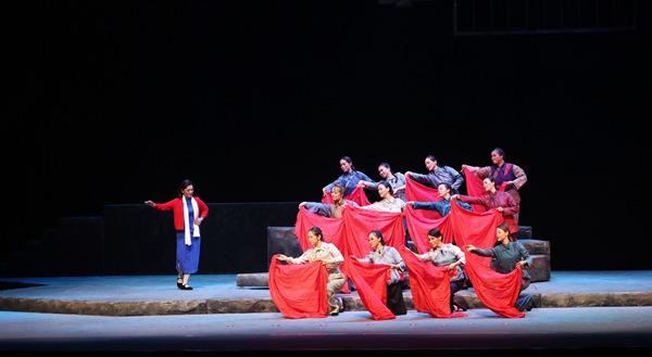 圖為大型紅色錫劇《江姐》精彩片段。朱其攝