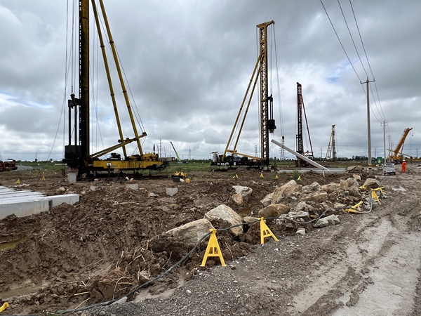 圖為一項(xiàng)目施工現(xiàn)場。灌云臨港產(chǎn)業(yè)區(qū)供圖