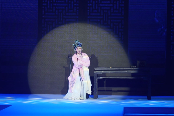 閩劇《雙蝶扇》選場“回書”。  昆山文體廣旅局供圖