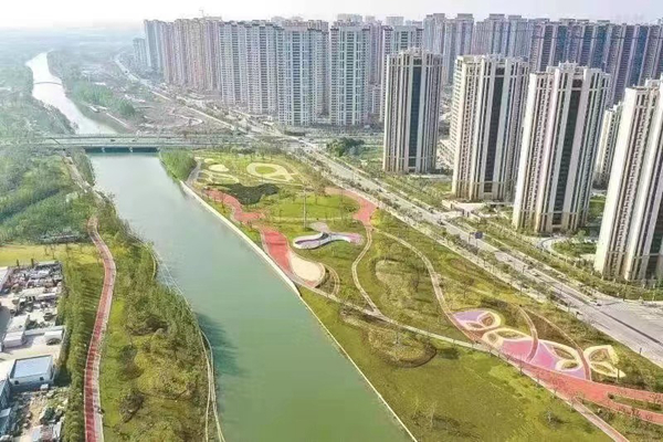 鹽城市區(qū)串場(chǎng)河去年實(shí)現(xiàn)全線通水，在今年抗旱中提升了引水、保水、活水能力。鹽城市水利局供圖