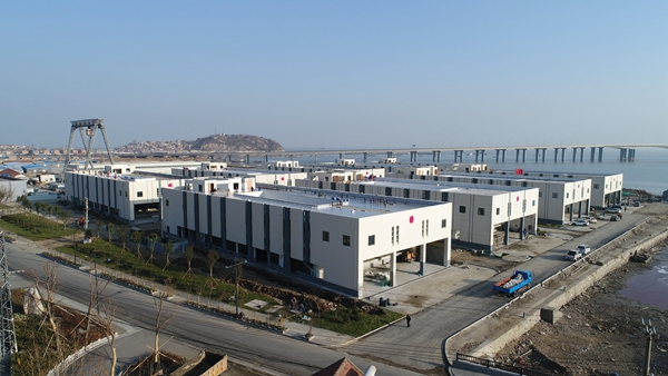 高標(biāo)準(zhǔn)建設(shè)紫菜產(chǎn)業(yè)園，形成研、育、養(yǎng)、加產(chǎn)業(yè)格局。 王健民攝