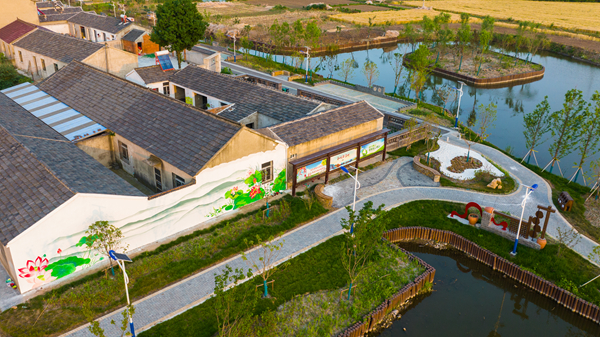 葛塘精心打造的鄉(xiāng)村小游園。葛塘街道供圖