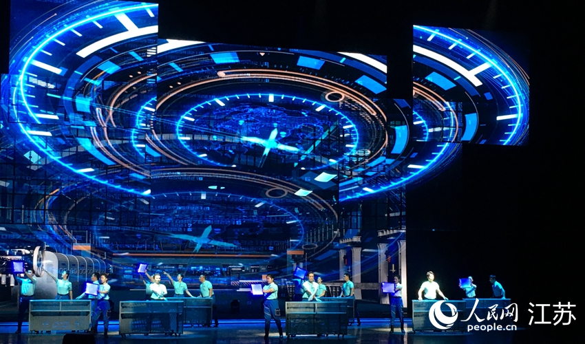 《攀登·攀登》演出現(xiàn)場。人民網(wǎng) 王丹丹攝