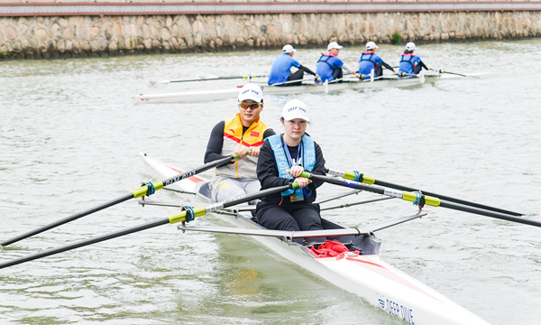 揚(yáng)州舉行古運(yùn)河賽艇穿越活動。世界運(yùn)河歷史文化城市合作組織供圖