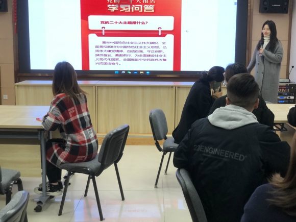 新悅社區(qū)新時代文明實踐站微課堂。 趙華鋒攝