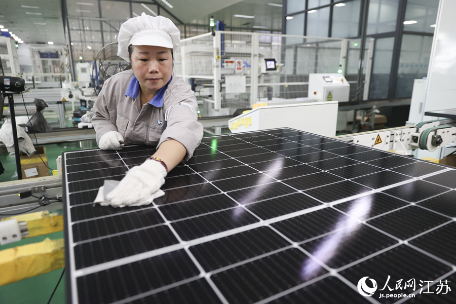 員工正在工作。贛榆區(qū)委宣傳部供圖