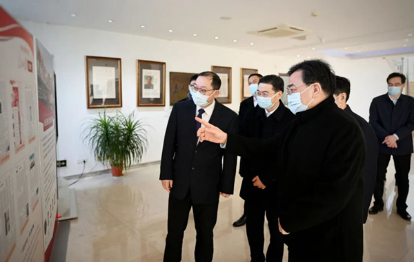 信長星到人民日報社江蘇分社走訪調(diào)研