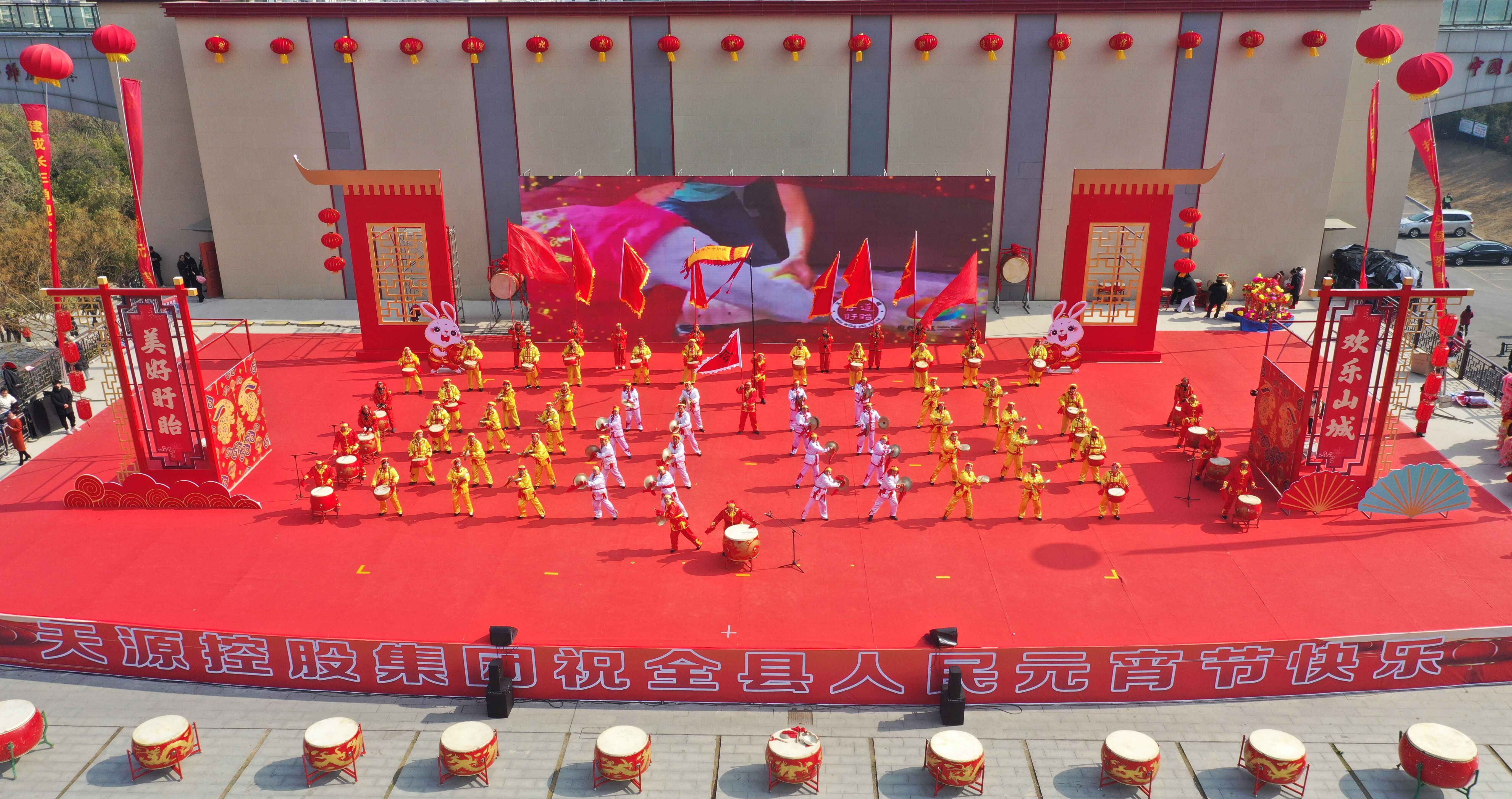 元宵節(jié)民俗匯演現(xiàn)場(chǎng)。許昌銀攝