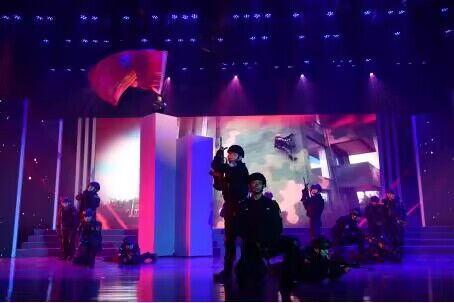 《鐵警雄風》展現(xiàn)鹽城鐵警風采。周晨陽攝