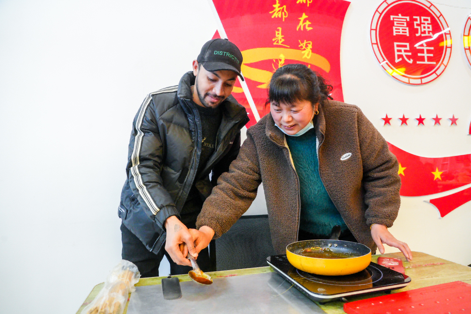 新盛社區(qū)元宵特色活動(dòng)現(xiàn)場(chǎng)。馬志超攝