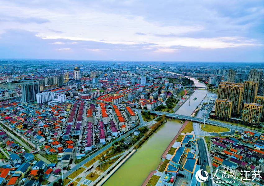 “水城一體”的如東繞城河景象。人民網(wǎng)記者 王繼亮攝